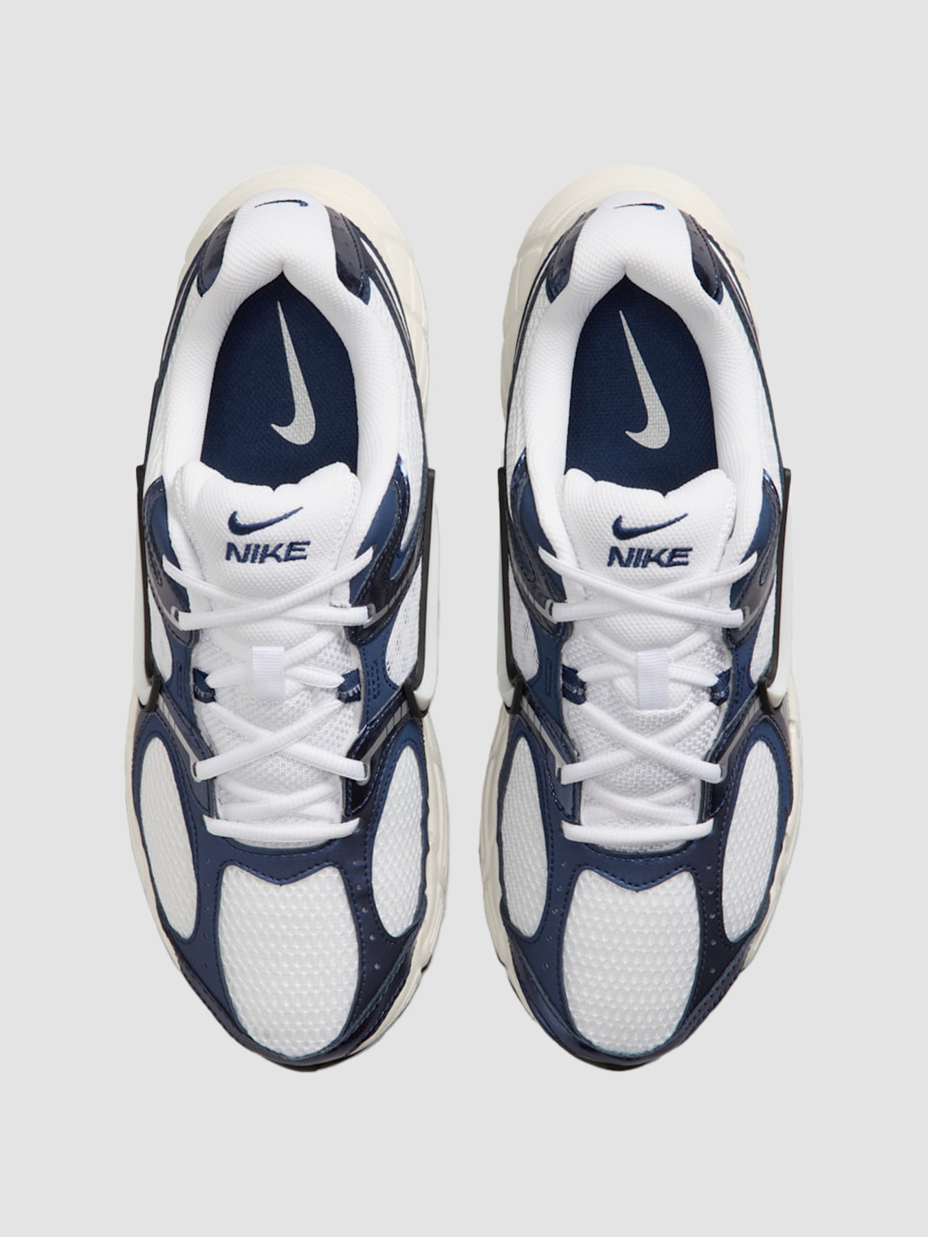 Кроссовки NIKE V5 Rnr модель HJ5228-109 Фото