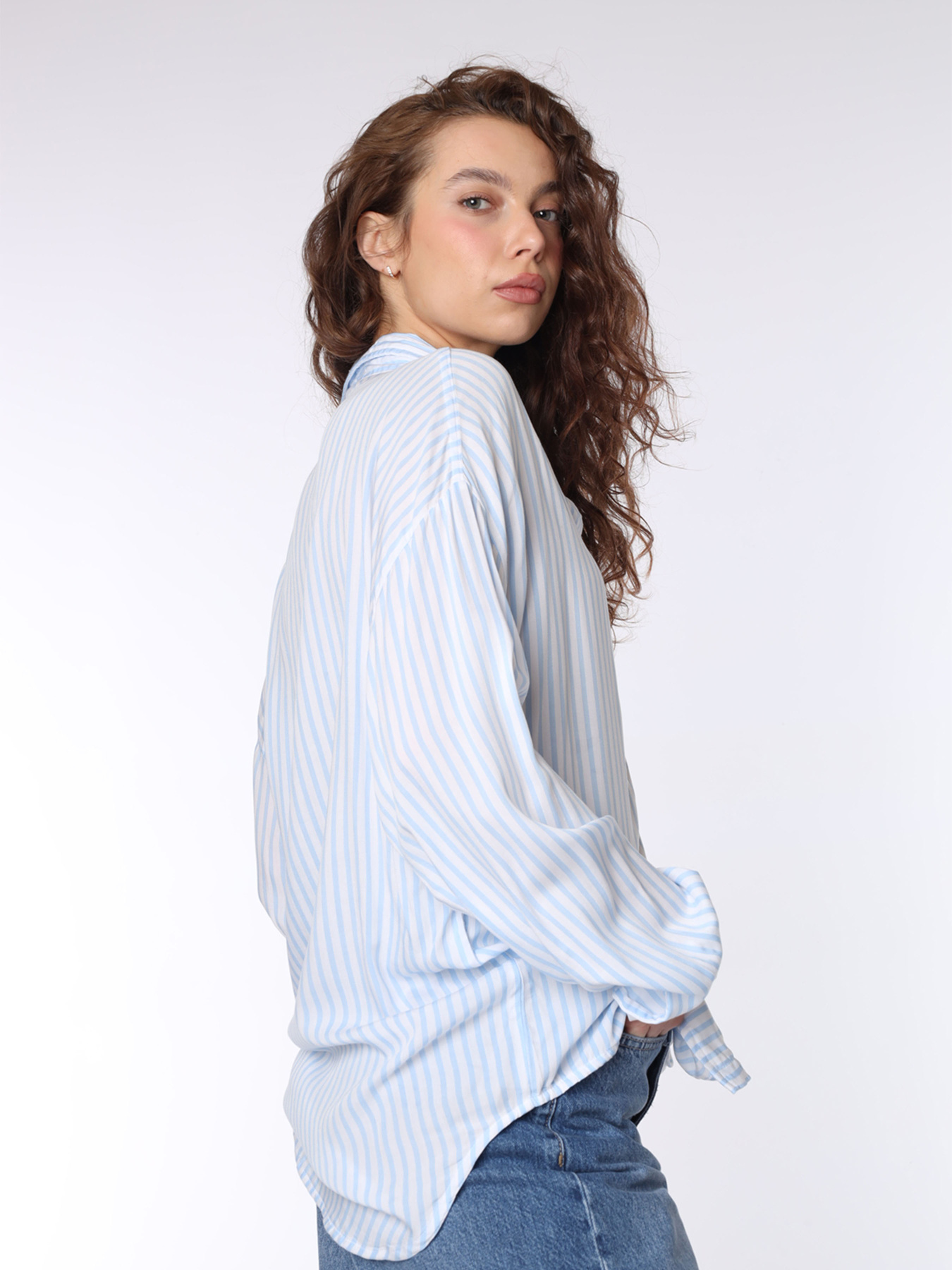 Рубашки YUKI модель ЦБ-00290013 Рубашки YUKI модель ЦБ-00290013 Фото
