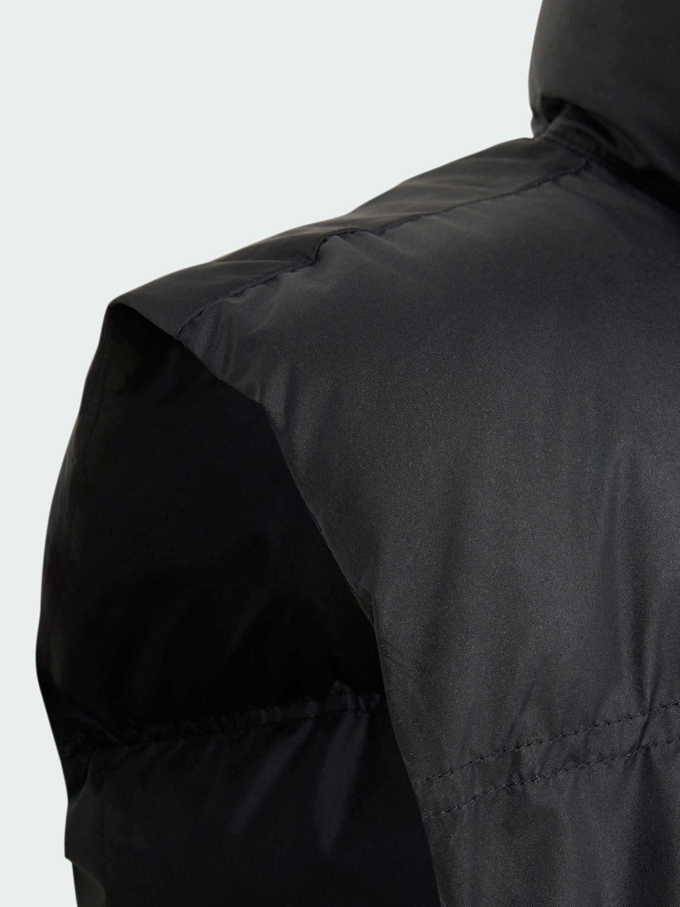 Куртки та дублянки Adidas модель KH0203 Фото
