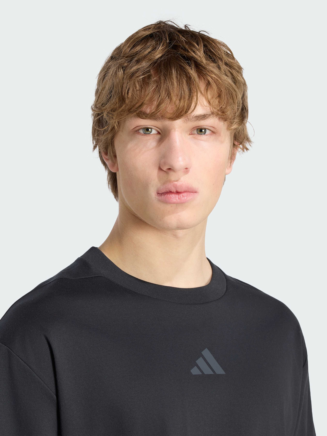 Футболки и поло Adidas ZNE модель KF3818 Футболки и поло Adidas ZNE модель KF3818 Фото
