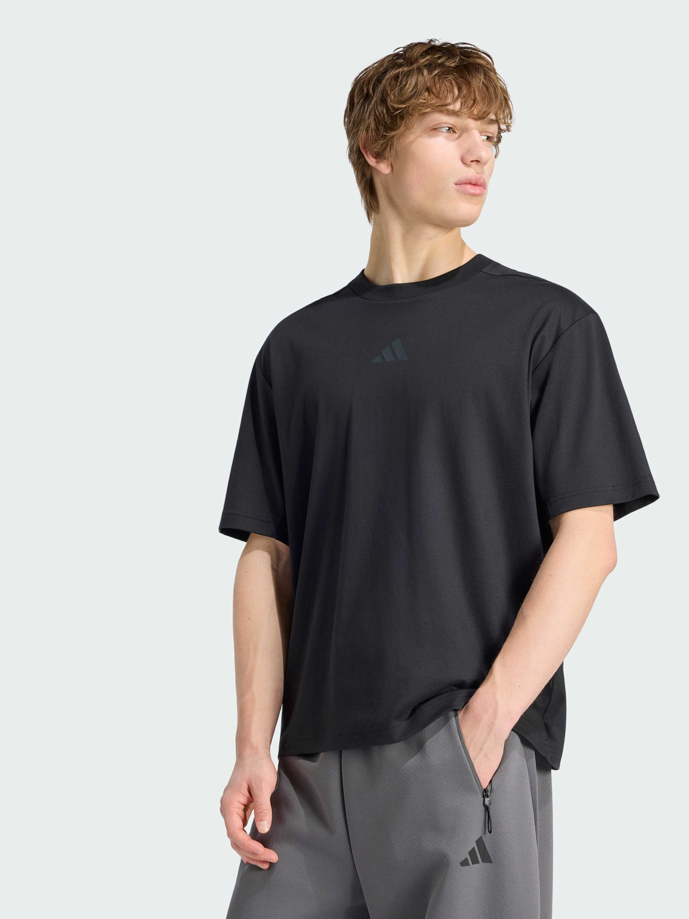 Футболки и поло Adidas ZNE модель KF3818 Футболки и поло Adidas ZNE модель KF3818 Фото
