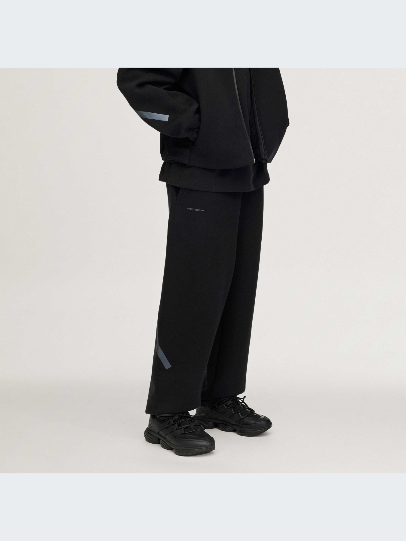 Брюки Adidas модель KR7845-KZ Брюки Adidas модель KR7845-KZ Фото