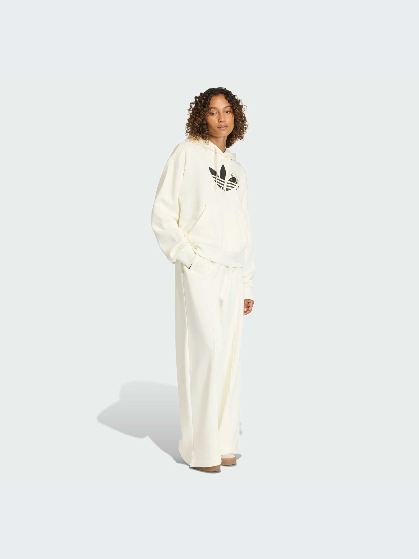 Худи и свитшоты Adidas модель KC9172-KZ Худи и свитшоты Adidas модель KC9172-KZ Фото