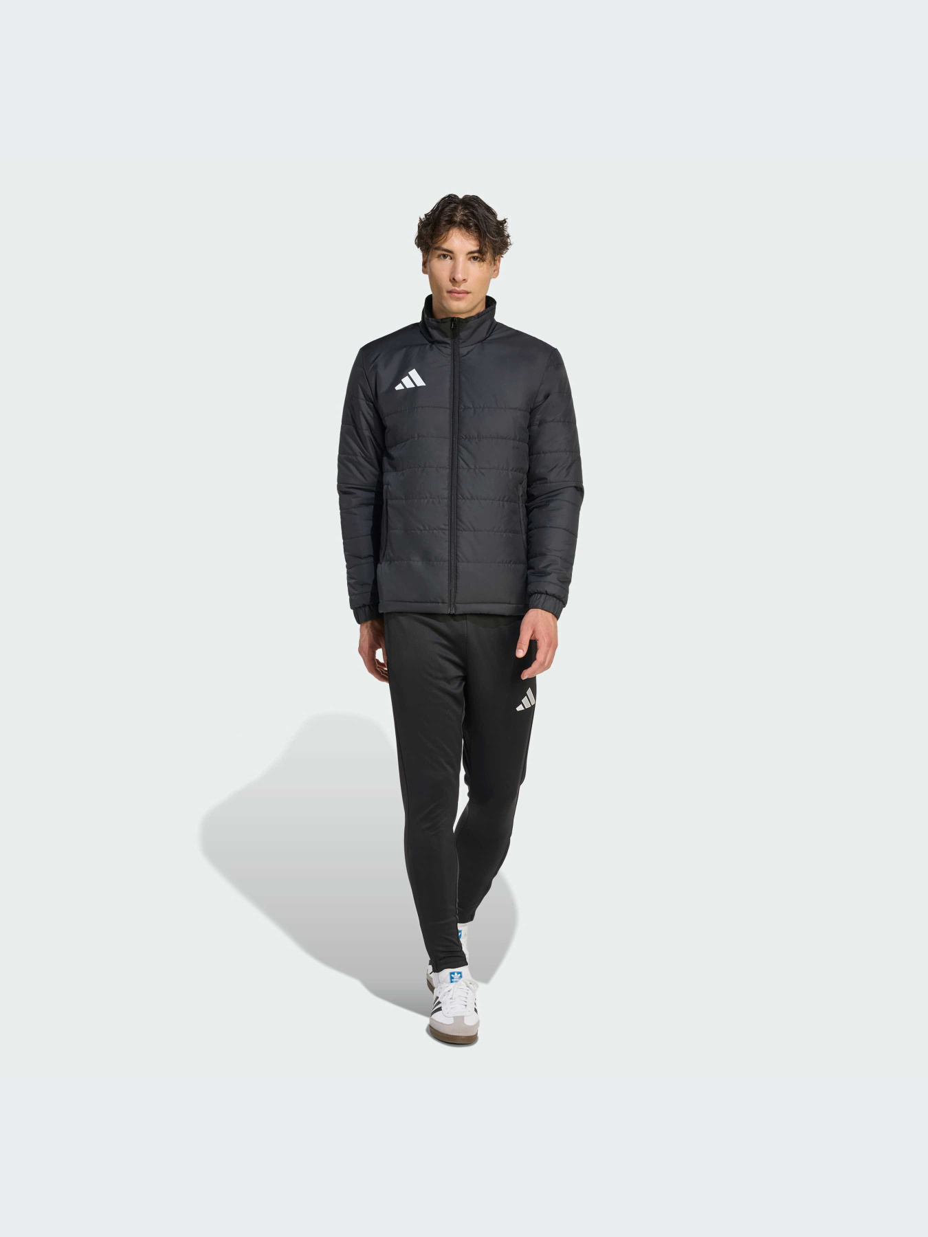 Куртки и дубленки Adidas модель JZ9141-KZ Куртки и дубленки Adidas модель JZ9141-KZ Фото