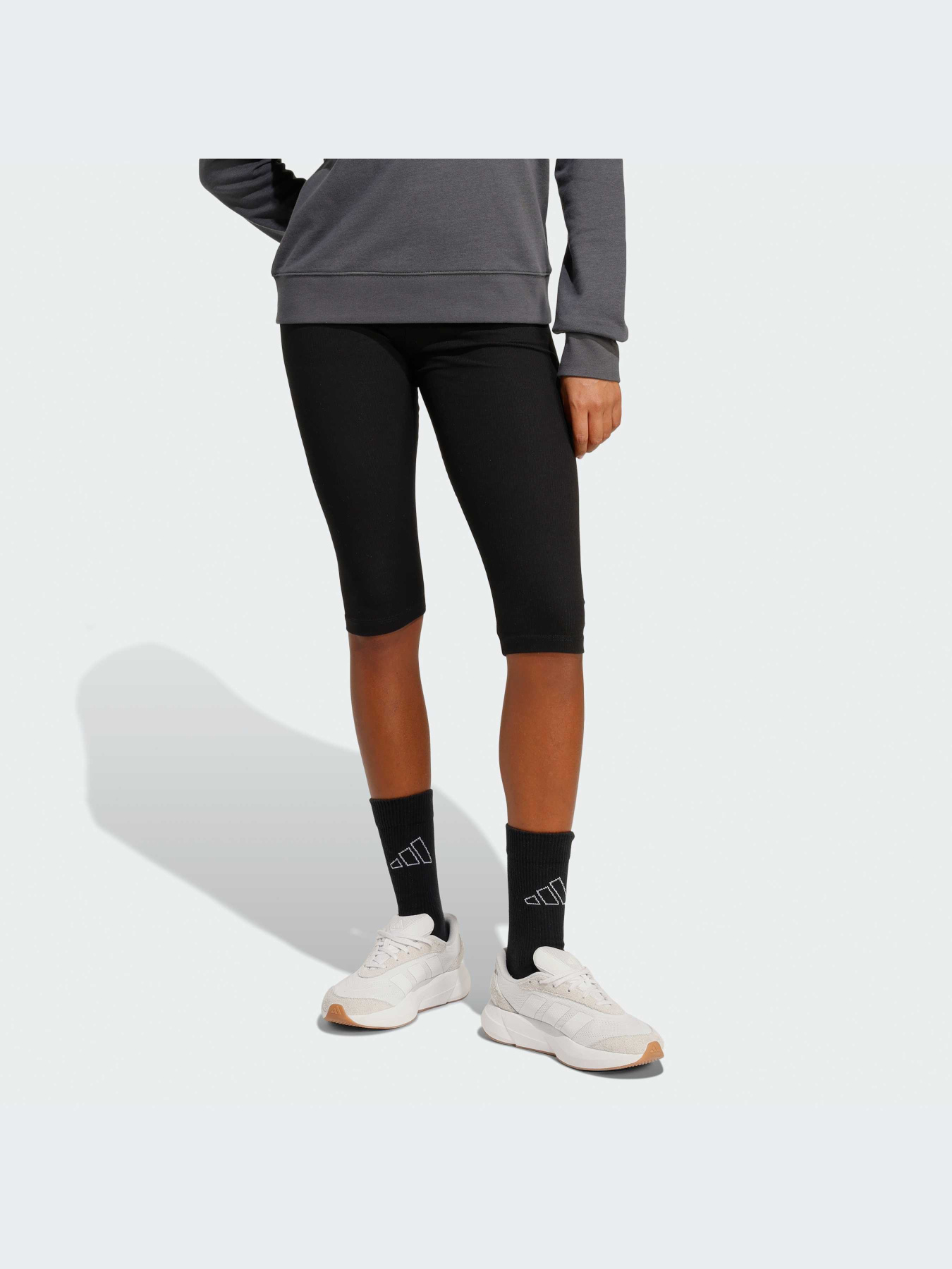 Брюки Adidas модель JZ0295-KZ Брюки Adidas модель JZ0295-KZ Фото
