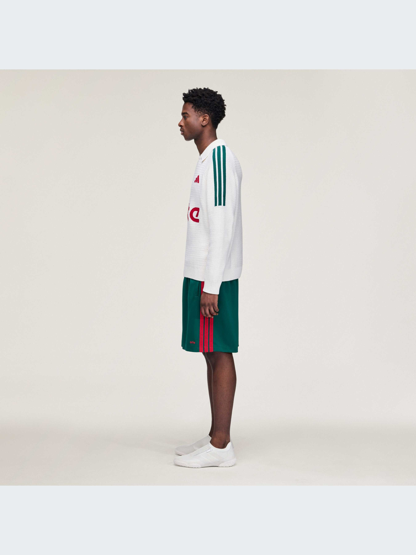 Худи и свитшоты Adidas модель KD9334-KZ Худи и свитшоты Adidas модель KD9334-KZ Фото