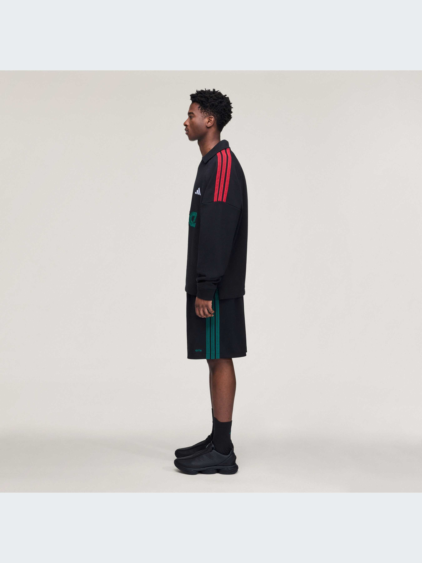 Худи и свитшоты Adidas модель KD9339-KZ Худи и свитшоты Adidas модель KD9339-KZ Фото