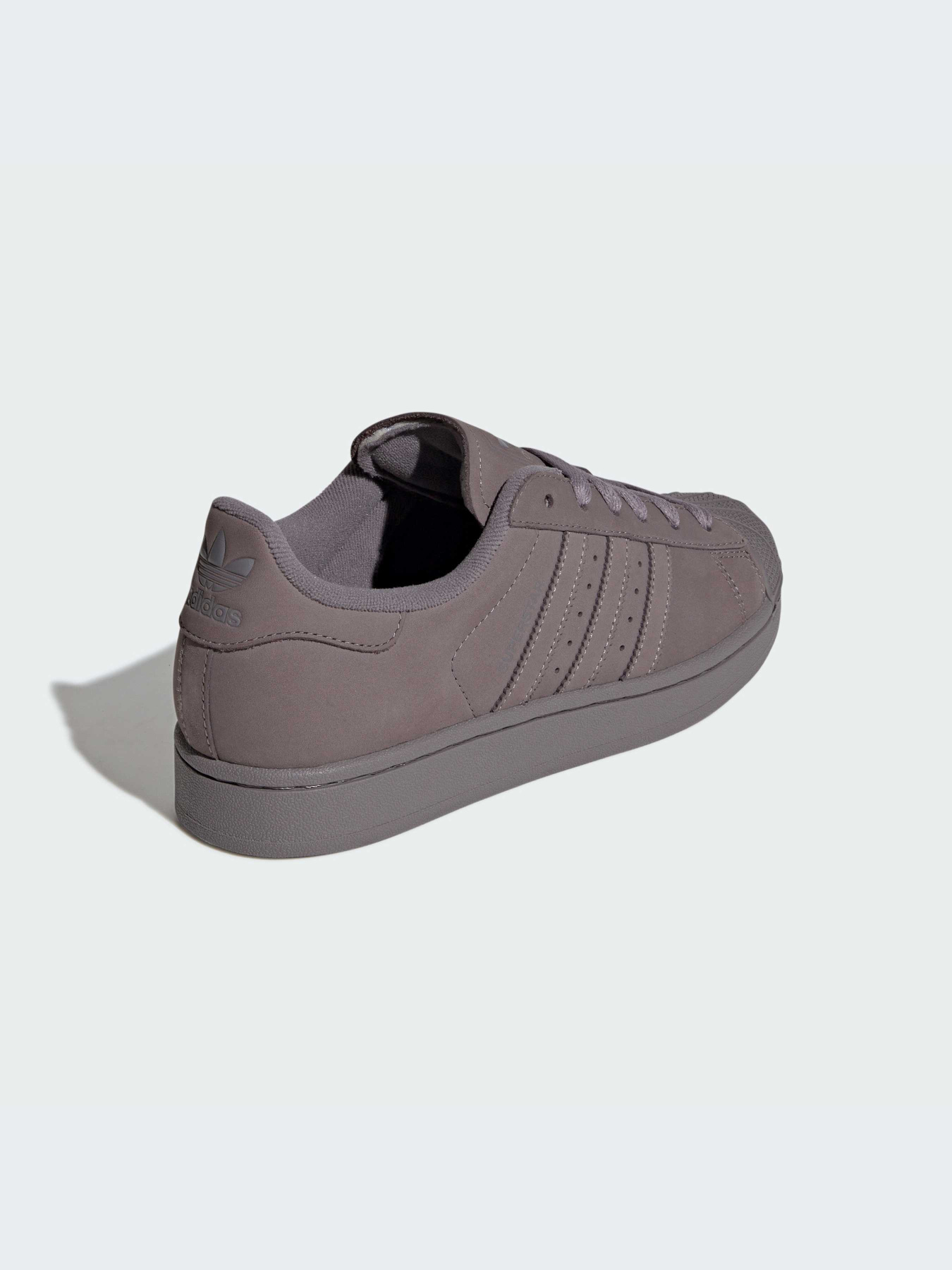 Кроссовки Adidas Superstar модель IH1615-KZ Кроссовки Adidas Superstar модель IH1615-KZ Фото