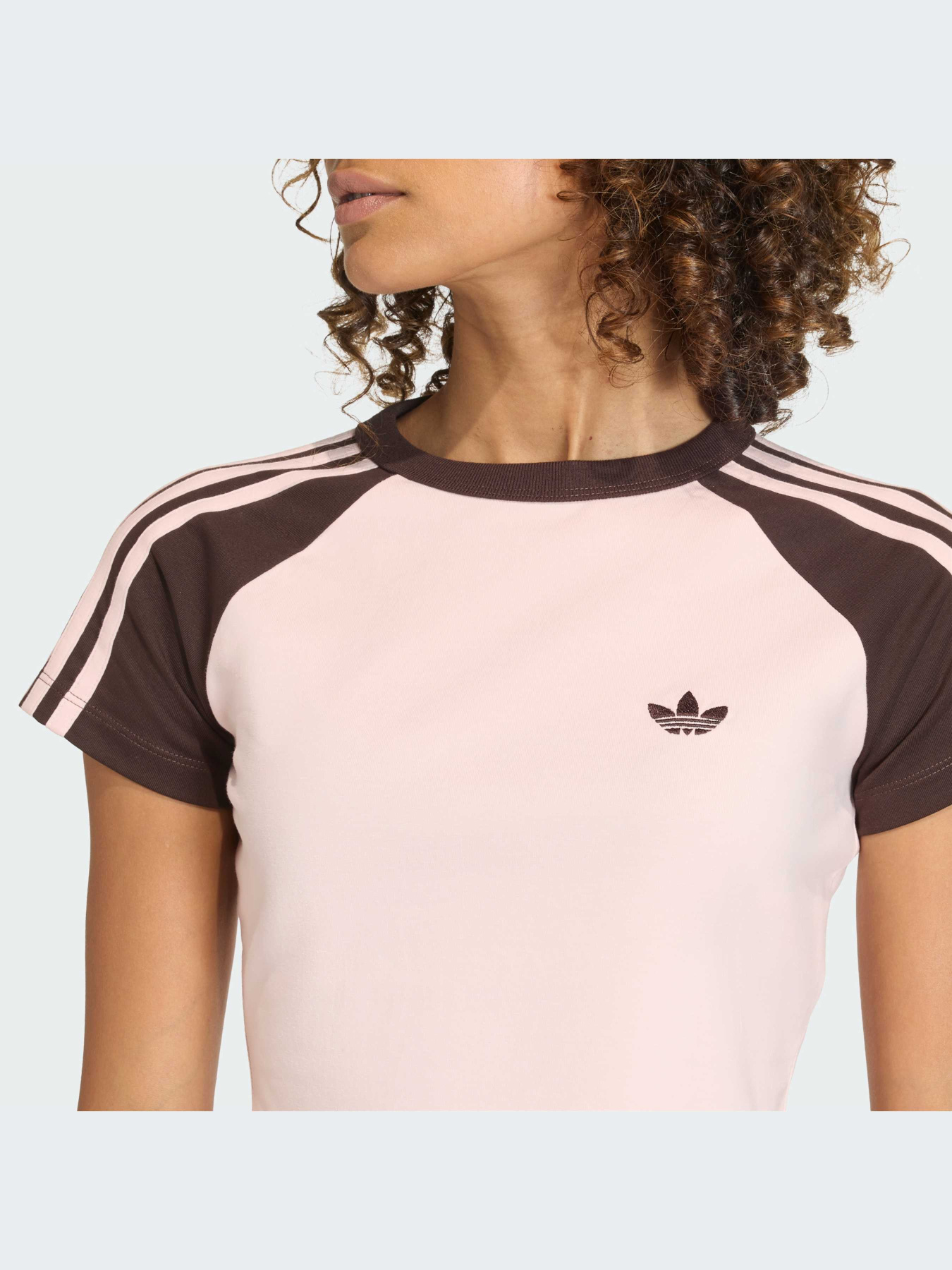 Футболки и поло Adidas Adicolor модель KD3796-KZ Футболки и поло Adidas Adicolor модель KD3796-KZ Фото