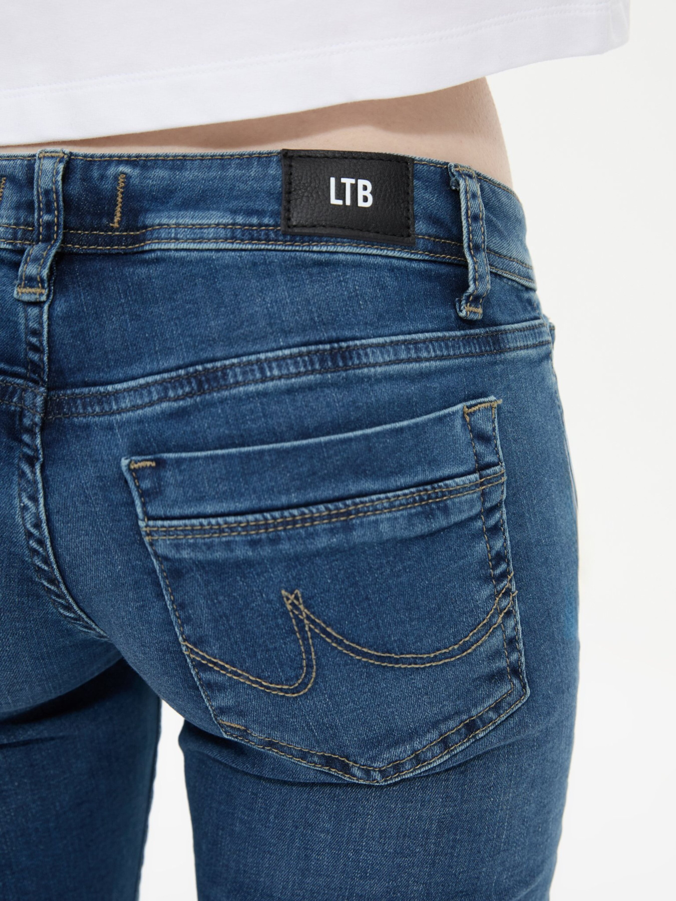 Джинсы LTB Jeans модель 5145.12747.3923 Фото