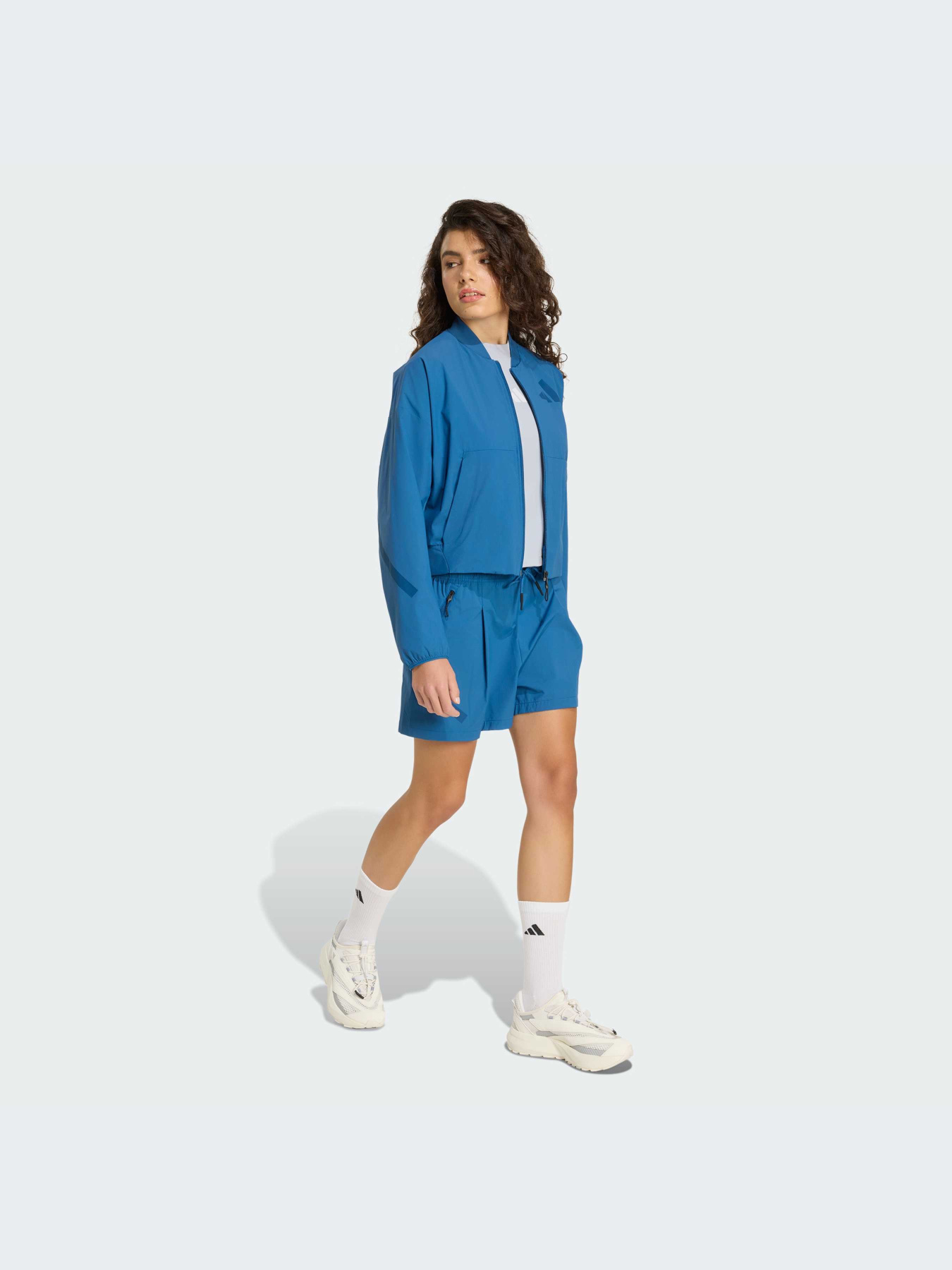 Куртки и дубленки Adidas ZNE модель KF1822-KZ Фото