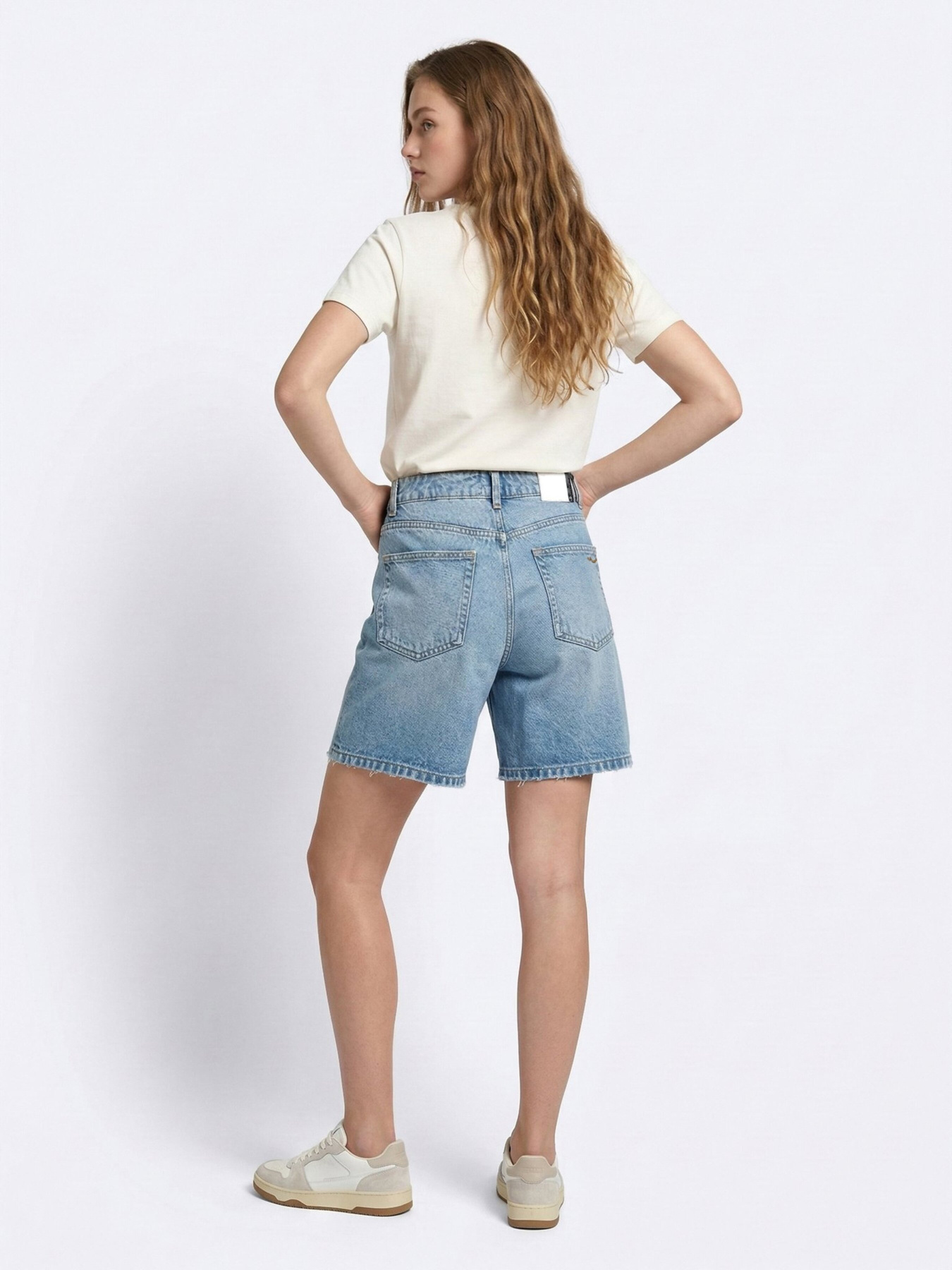 Шорты LTB Jeans модель 61180.15665.55481 Фото