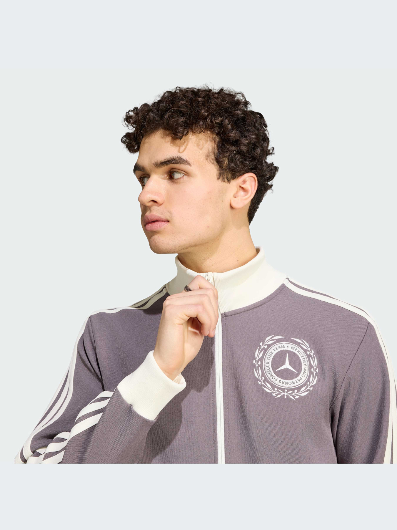 Худи и свитшоты Adidas модель KS2242-KZ Худи и свитшоты Adidas модель KS2242-KZ Фото
