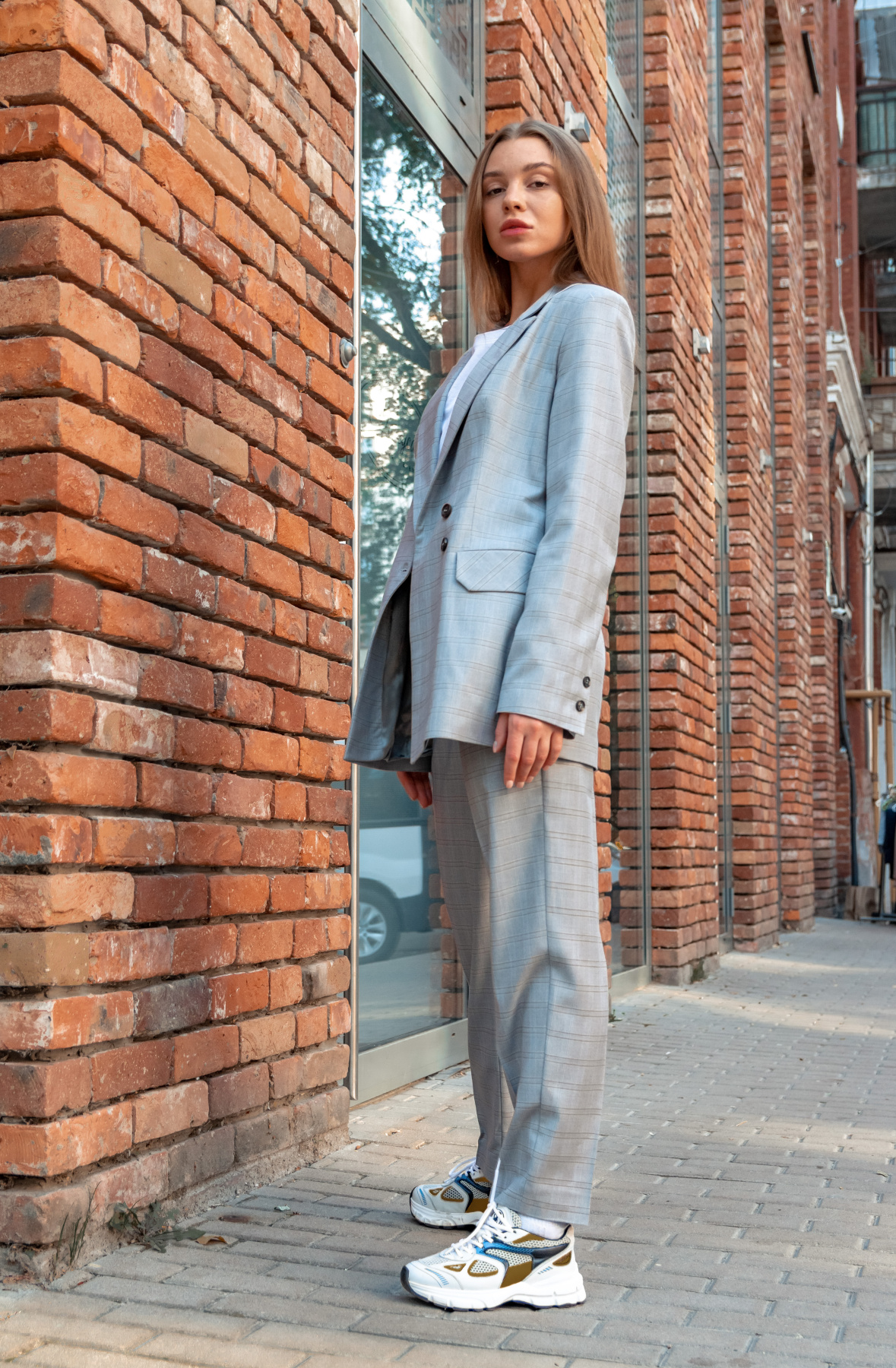 Костюмы Костюм женский классический в серую клетку модель Su20021 Фото