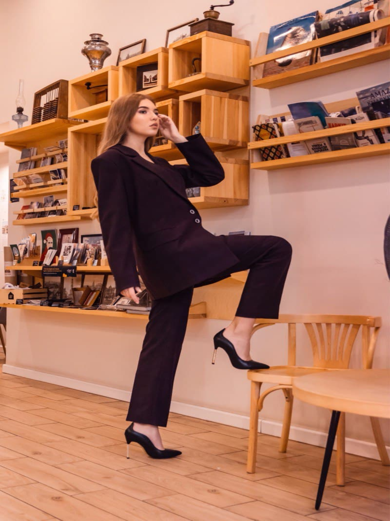 Костюмы Костюм женский классический сливовый в клетку модель Su20041 Фото