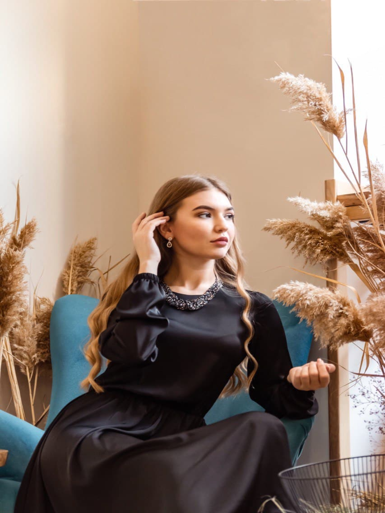 Платья Платье вечернее SONO черного цвета Шо Вдягти с длинным рукавом модель D20021 Фото