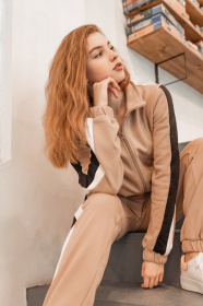 Спортивный костюм женский на молнии с лампасами модель Sp10011 Фото