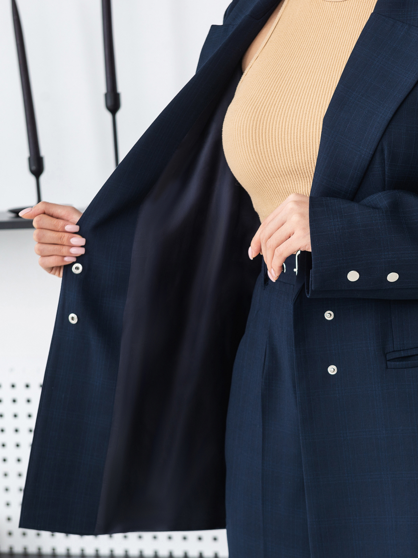 Жакет Жакет женский классический в клетку на кнопках модель G4oo4 Фото