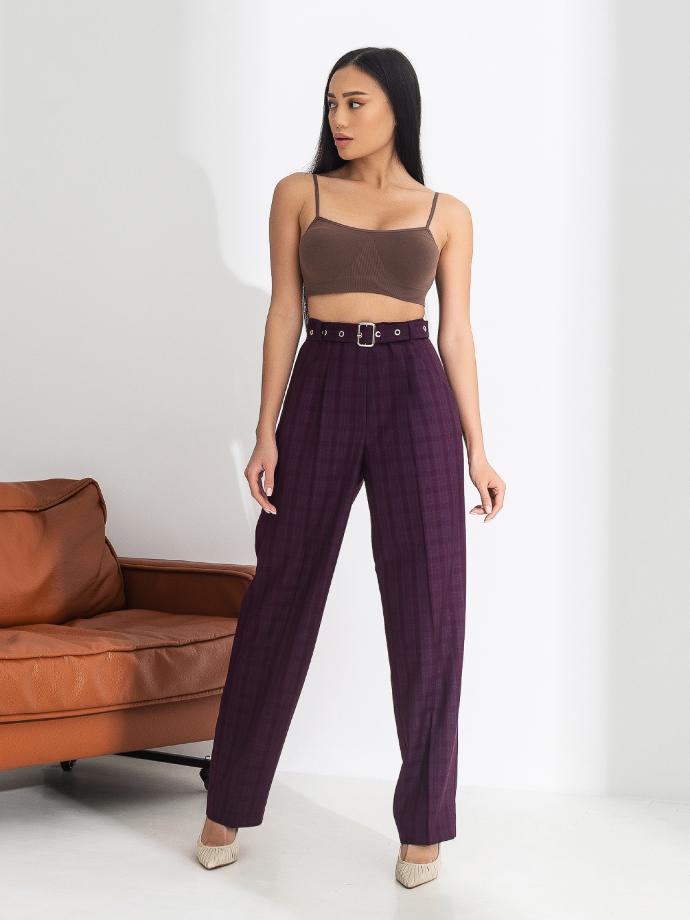 Брюки Брюки женские классические в клетку с поясом и высокой талией модель P2007 Брюки Брюки женские классические в клетку с поясом и высокой талией модель P2007 Фото