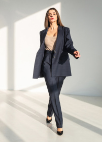 Костюмы Костюм женский классический из итальянской ткани в клетку на пуговицах модель Su2008 Фото