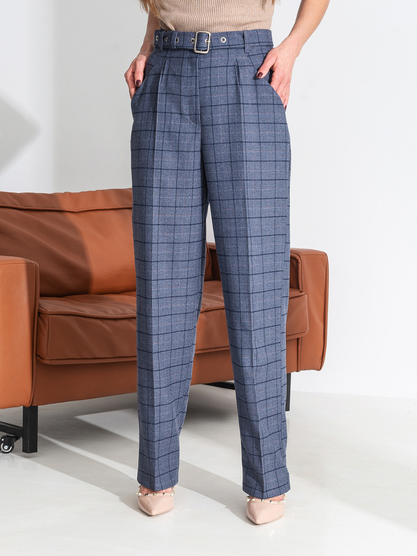 Брюки Брюки женские классические в клетку с поясом и высокой талией модель P2005 Фото